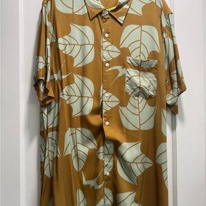 LELE Men's Casual Shirt with Kukui Leaf Design in Brown and Cream - NWOT